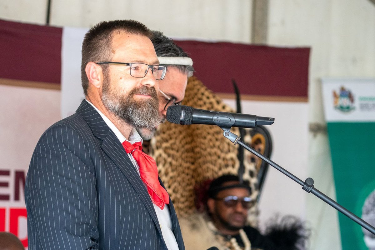 Barend Uys Afriforum in samesprekings met die Zoeloes