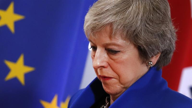 Theresa May oorleef wantroue mosie